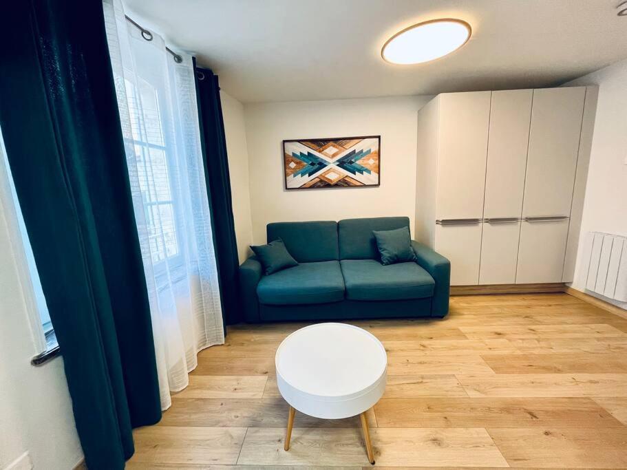 Stylish Studio In The Center Of Senlis Lägenhet Senlis  Exteriör bild
