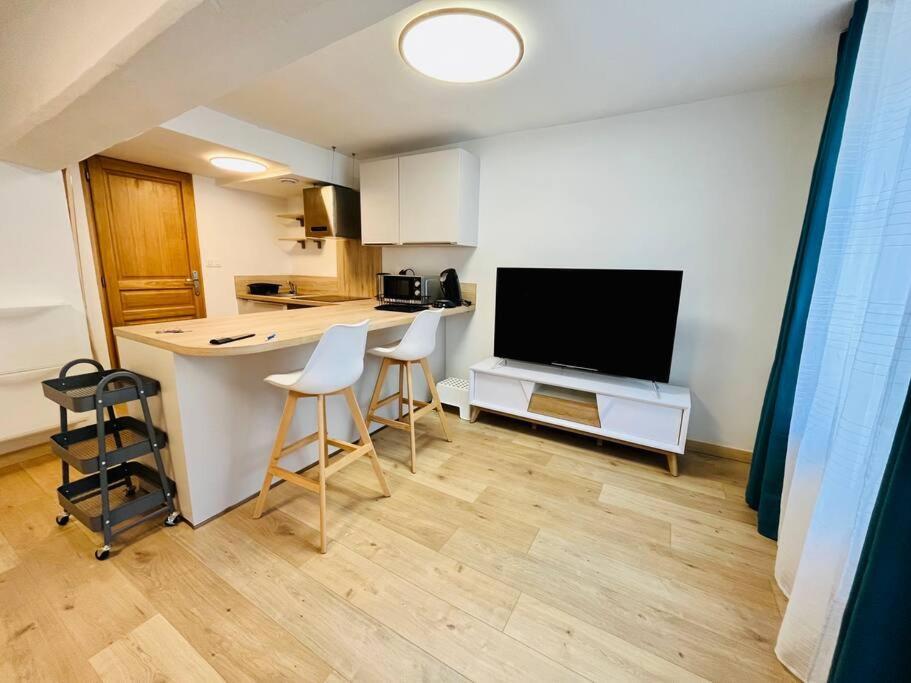 Stylish Studio In The Center Of Senlis Lägenhet Senlis  Exteriör bild